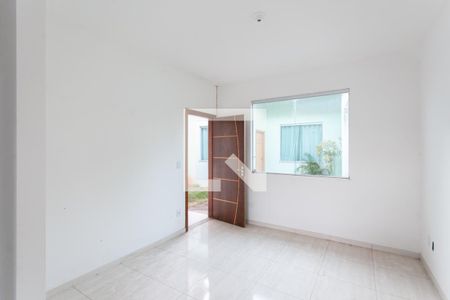Sala de casa à venda com 2 quartos, 80m² em Frei Leopoldo, Belo Horizonte