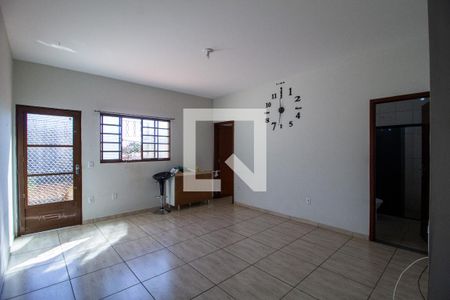 Sala de casa para alugar com 3 quartos, 140m² em Jardim Tropical, Sorocaba
