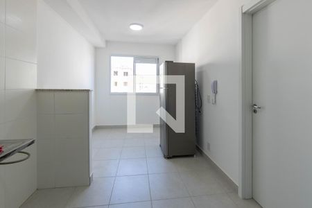 Sala/Cozinha de apartamento para alugar com 1 quarto, 27m² em Vila Ema, São Paulo