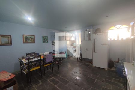 Casa à venda com 180m², 4 quartos e 2 vagasSala/Cozinha
