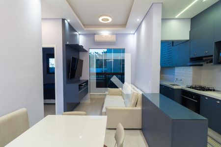 Sala  de apartamento à venda com 2 quartos, 50m² em Industrial Centro, Osasco