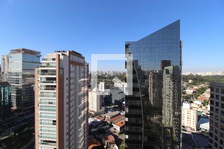 Vista da Sala de apartamento à venda com 3 quartos, 376m² em Itaim Bibi, São Paulo