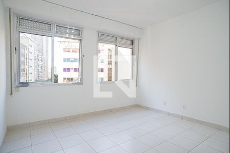 Sala/Quarto de kitnet/studio para alugar com 1 quarto, 36m² em Centro, São Paulo