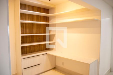 Sala de apartamento para alugar com 3 quartos, 105m² em Park Lozandes, Goiânia