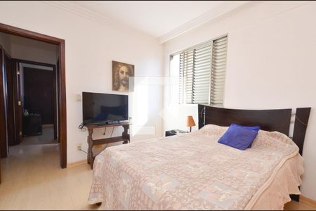 Suite de apartamento à venda com 3 quartos, 120m² em Sagrada Família, Belo Horizonte