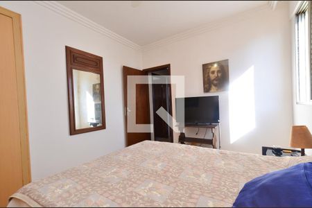 Suite de apartamento à venda com 3 quartos, 120m² em Sagrada Família, Belo Horizonte
