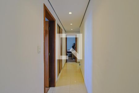 Corredor de apartamento à venda com 4 quartos, 110m² em São Lucas, Belo Horizonte