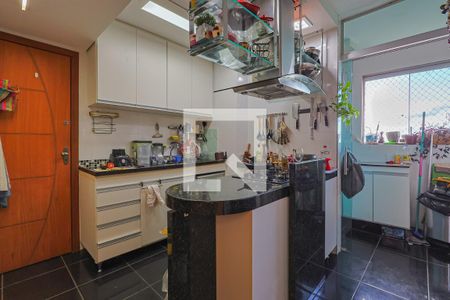Cozinha de apartamento à venda com 4 quartos, 110m² em São Lucas, Belo Horizonte