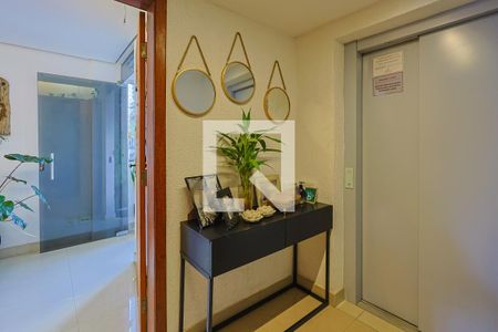 Entrada de apartamento à venda com 4 quartos, 110m² em São Lucas, Belo Horizonte