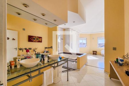 Casa de condomínio para alugar com 316m², 3 quartos e 6 vagas Casa de condomínio para alugar com 316m², 3 quartos e 6 vagasBanheiro da Suíte