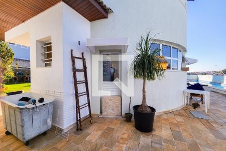 Casa de condomínio para alugar com 316m², 3 quartos e 6 vagas Casa de condomínio para alugar com 316m², 3 quartos e 6 vagasQuintal