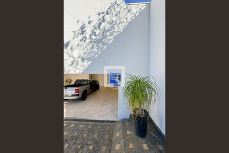 Casa de condomínio para alugar com 316m², 3 quartos e 6 vagas Casa de condomínio para alugar com 316m², 3 quartos e 6 vagasPlaquinha