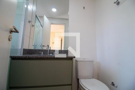 Banheiro de apartamento para alugar com 1 quarto, 28m² em Chácara Santo Antônio (zona Sul), São Paulo
