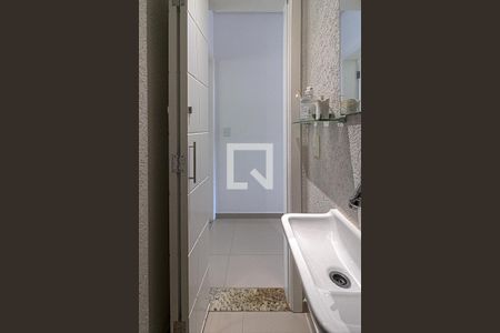 lavabo_4 de casa à venda com 3 quartos, 150m² em Vila Gumercindo, São Paulo