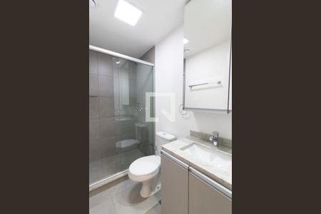 Banheiro de apartamento para alugar com 2 quartos, 59m² em Jardim do Salso, Porto Alegre