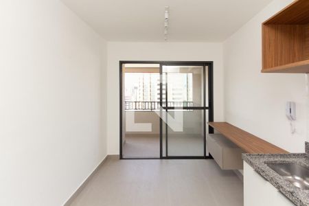 Sala/Cozinha de apartamento para alugar com 1 quarto, 31m² em Moema, São Paulo