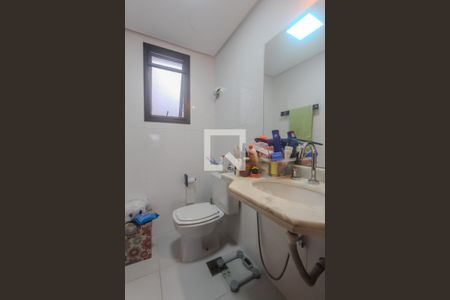 Banheiro suite de apartamento para alugar com 2 quartos, 80m² em Petrópolis, Porto Alegre