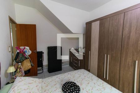 Casa à venda com 325m², 4 quartos e 2 vagas Casa à venda com 325m², 4 quartos e 2 vagasQuarto 4