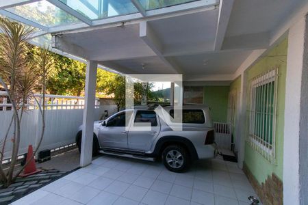 Casa à venda com 325m², 4 quartos e 2 vagas Casa à venda com 325m², 4 quartos e 2 vagasÁrea comum