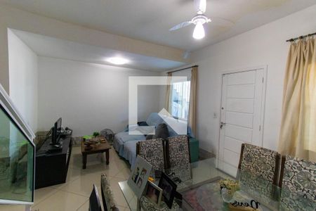 Sala de casa à venda com 4 quartos, 325m² em Piratininga, Niterói