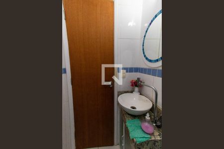 Casa à venda com 325m², 4 quartos e 2 vagas Casa à venda com 325m², 4 quartos e 2 vagasBanheiro Social 1