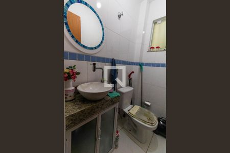 Casa à venda com 325m², 4 quartos e 2 vagas Casa à venda com 325m², 4 quartos e 2 vagasBanheiro Social 1