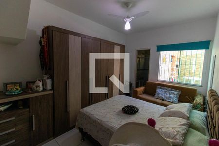 Casa à venda com 325m², 4 quartos e 2 vagas Casa à venda com 325m², 4 quartos e 2 vagasQuarto 4