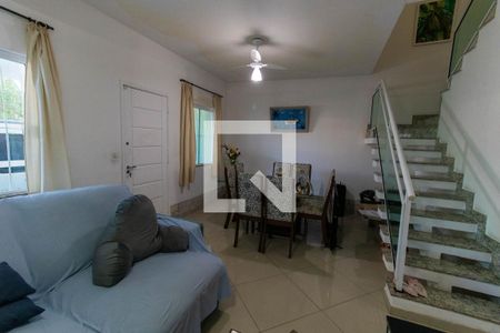 Sala de casa à venda com 4 quartos, 325m² em Piratininga, Niterói