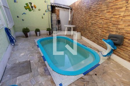 Casa à venda com 325m², 4 quartos e 2 vagas Casa à venda com 325m², 4 quartos e 2 vagasÁrea comum