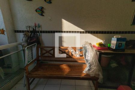 Casa à venda com 325m², 4 quartos e 2 vagas Casa à venda com 325m², 4 quartos e 2 vagasÁrea comum