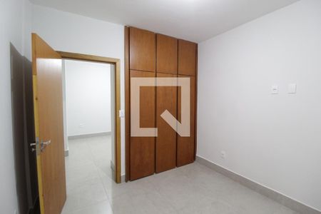 Quarto 1 de casa para alugar com 3 quartos, 150m² em Martins, Uberlândia