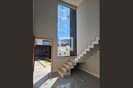 Escada de casa de condomínio à venda com 4 quartos, 246m² em Vargem Pequena, Rio de Janeiro