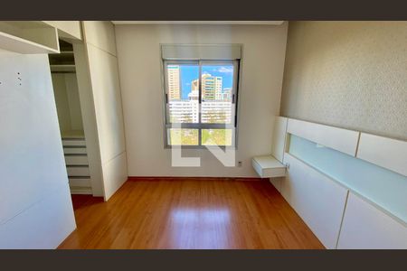 Quarto Suíte de apartamento para alugar com 2 quartos, 170m² em Belvedere, Belo Horizonte