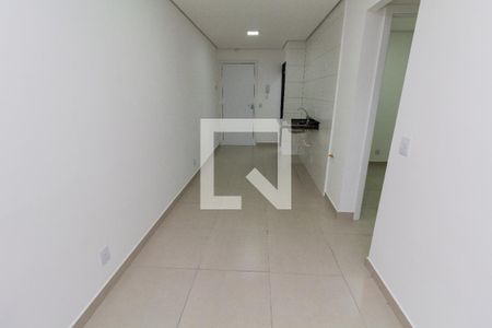 Sala e Cozinha de apartamento para alugar com 2 quartos, 39m² em Vila Euthalia, São Paulo