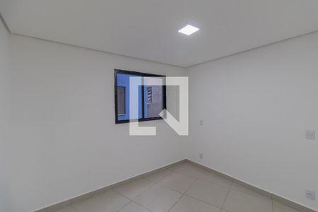 Quarto 2 de apartamento para alugar com 2 quartos, 47m² em Vila Euthalia, São Paulo