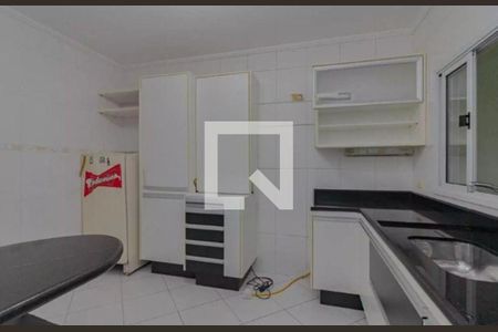 Casa à venda com 3 quartos, 280m² em Vila Lutécia, Santo André