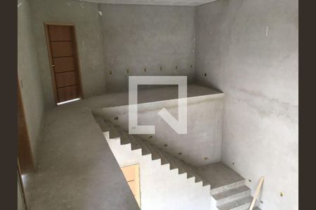 Casa à venda com 4 quartos, 319m² em Parque dos Passaros, São Bernardo do Campo