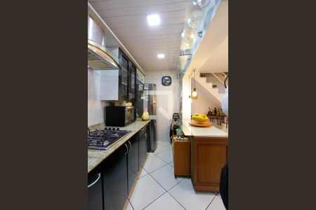 Cozinha de casa de condomínio à venda com 3 quartos, 120m² em Barra da Tijuca, Rio de Janeiro