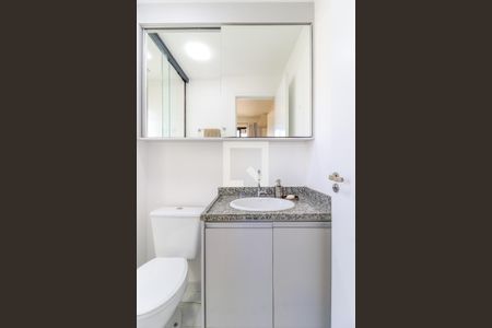 Banheiro da Suíte de apartamento à venda com 1 quarto, 26m² em Campo Belo, São Paulo