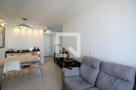 Sala de apartamento para alugar com 2 quartos, 64m² em Anil, Rio de Janeiro