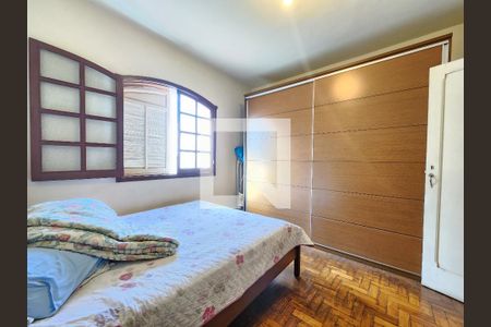 Quarto 1 de casa à venda com 5 quartos, 245m² em Sagrada Família, Belo Horizonte