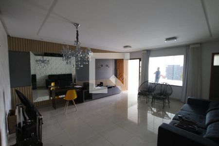Sala de casa para alugar com 3 quartos, 210m² em Jardim Atlantico, Goiânia