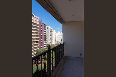 SACADA de apartamento para alugar com 4 quartos, 276m² em Centro, Campinas