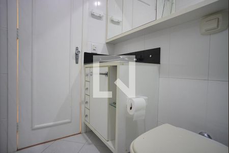 Banheiro Corredor de apartamento para alugar com 1 quarto, 40m² em São João, Porto Alegre
