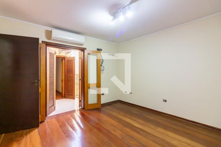 Suíte 1 de casa à venda com 3 quartos, 230m² em Vila Osasco, Osasco