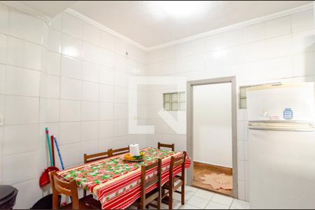Casa à venda com 190m², 3 quartos e 1 vaga Casa à venda com 190m², 3 quartos e 1 vagaCozinha