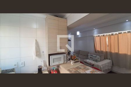 Apartamento à venda com 57m², 2 quartos e 1 vaga Apartamento à venda com 57m², 2 quartos e 1 vagaCozinha