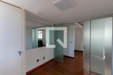 Quarto 1 de apartamento para alugar com 4 quartos, 130m² em Santo Antônio, Belo Horizonte