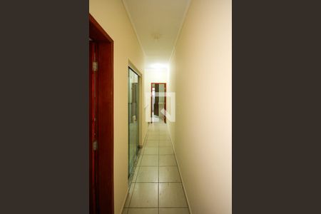 Corredor de casa para alugar com 3 quartos, 106m² em Vila Antonieta, São Paulo