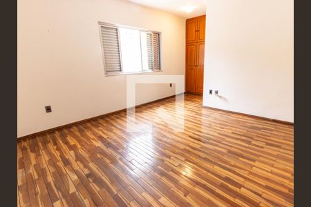 Suíte de casa para alugar com 4 quartos, 297m² em Vila Regente Feijó, São Paulo